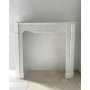 Cheminée en marbre blanc Pompadour