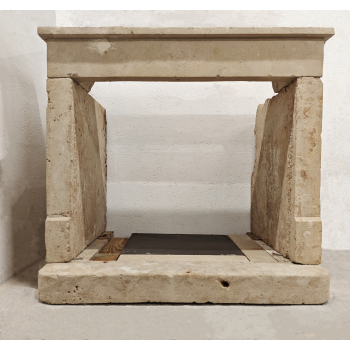 Chemin&eacute;e en pierre