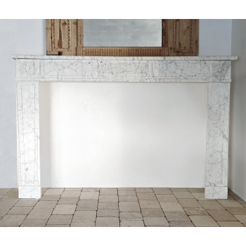 Chemin&eacute;e en marbre blanc