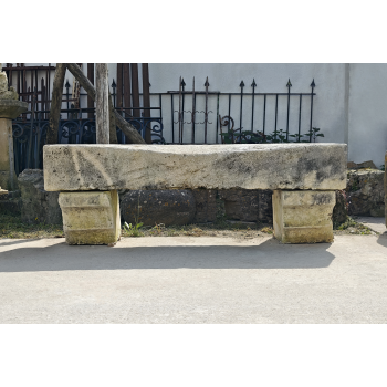 Banc en pierre