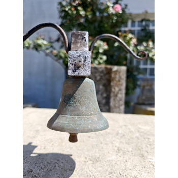 Cloche en bronze
