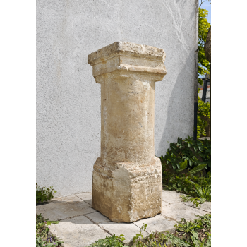 Colonne en pierre
