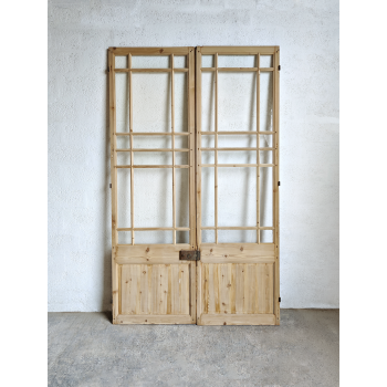 Paire de portes vitr&eacute;es r&eacute;taises