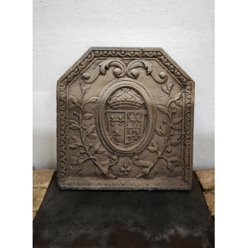 Plaque en fonte &agrave; d&eacute;cor de blason