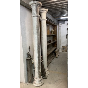 3 colonnes en bois