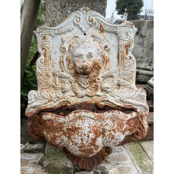 Fontaine en fonte