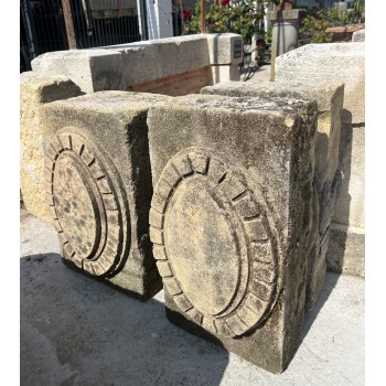 Pierres sculptées