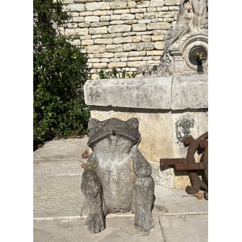 Grenouille en ciment