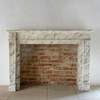 Cheminée en marbre Louis XVI